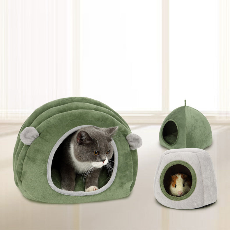 Caterpillar cat house with mat