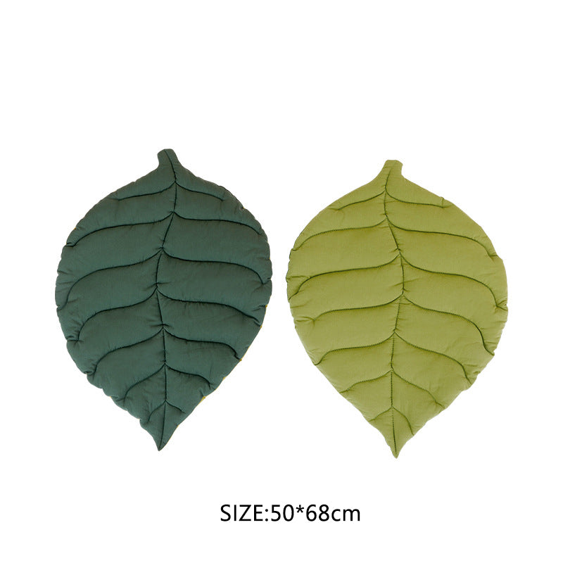 Soft leaf pet mat